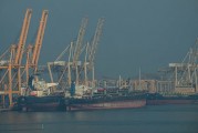 中東海運(yùn)價(jià)格因伊朗沖突飆升 霍爾木茲海峽航運(yùn)風(fēng)險(xiǎn)加劇