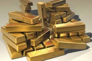 如何引導客戶進行黃金和白銀投資？這種引導策略有哪些潛在的風險？