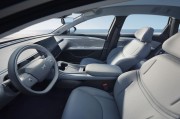 驍龍 8155+、7.1.4 全景聲場，小鵬 MONA M03 汽車座艙細(xì)節(jié)公布