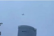 突發！俄羅斯民用基礎設施遭無人機襲擊，有住宅樓受損引發火災，市內發布空襲警報，附近機場緊急關閉