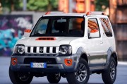 汽車的內(nèi)飾材料對(duì)舒適性和耐用性有何影響？