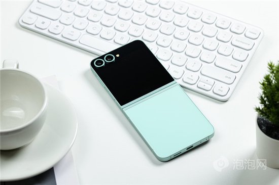 首款驍龍8 Gen3小折疊 三星Galaxy Z Flip6手機(jī)評測
