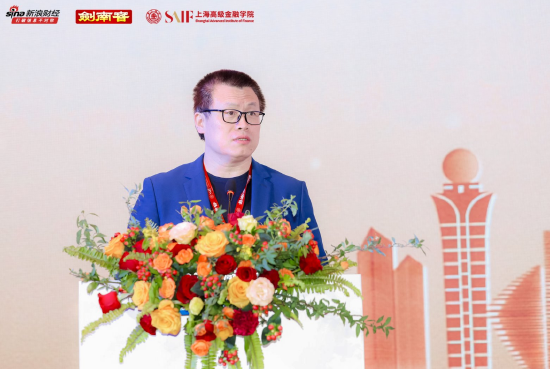 新浪財(cái)經(jīng)CEO鄧慶旭：愿和民營企業(yè)家攜手并進(jìn)，為民營企業(yè)搭建展示形象的平臺(tái)