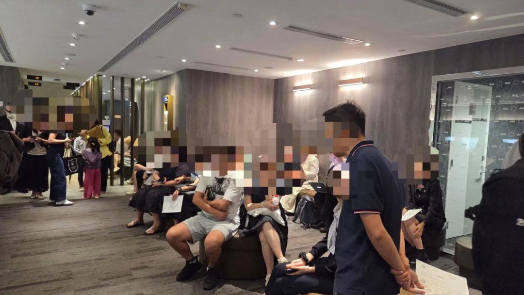 “VIP室天天爆滿，早上尤其夸張！”香港保險(xiǎn)代理人忙到飛起，7%預(yù)期收益率還剩最后一周，內(nèi)客下單激增